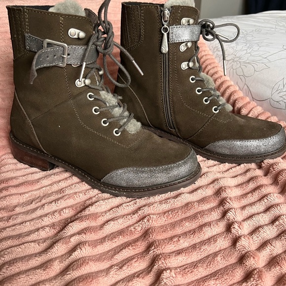 Like New- Emu Australia Army Green Fall/Winter combat boot - Picture 2 of 6